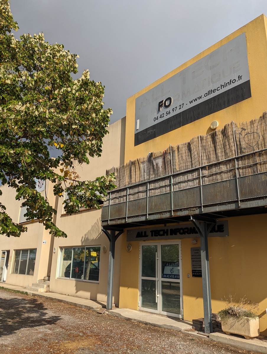 Parking extrieur - Istres